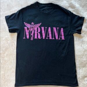 NIRVANA Women’s Black and Pink Short Sleeve Tee SZ S